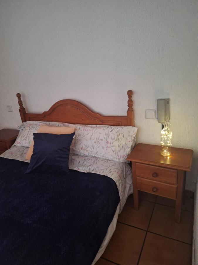 Hostal El Patio Restaurante San Bartolome de Pinares Bagian luar foto